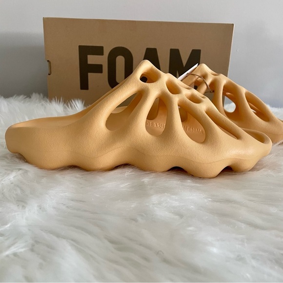 Adidas Yeezy | Men’s Yeezy 450 Slide in Cream Size 12 Brand New with Box - Picture 5 of 16